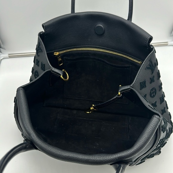 Louis Vuitton Black Leather Veau Cachemire Handbag - Picture 9 of 16